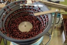 PHỄU RUNG CẤP PHÔI